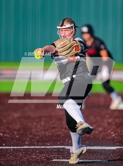 Thumbnail 3 in JV: Norman @ Mustang photogallery.