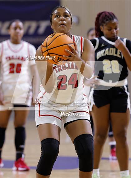 Thumbnail 3 in Bradley Central vs. Hazel Green (She Got Game Classic) photogallery.