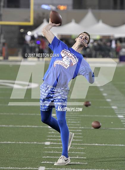 Thumbnail 1 in Helix vs Folsom (CIF State D1-AA Final) photogallery.