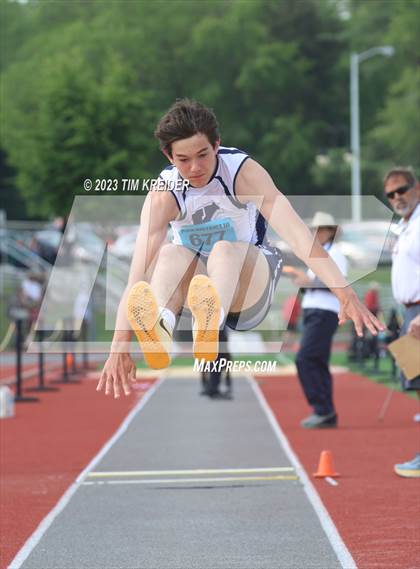 Thumbnail 1 in 2023 PIAA District 3 Championships photogallery.