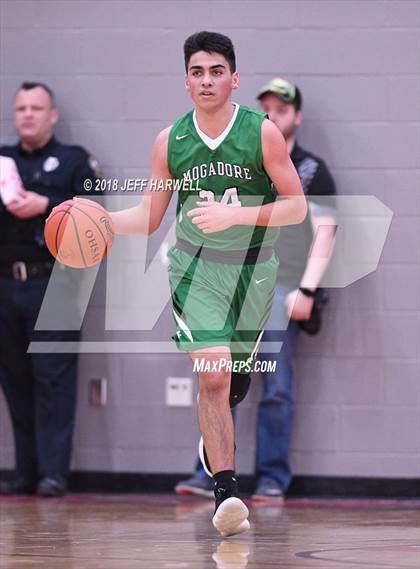 Thumbnail 1 in Springfield vs. Mogadore photogallery.