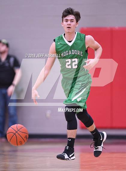 Thumbnail 2 in Springfield vs. Mogadore photogallery.