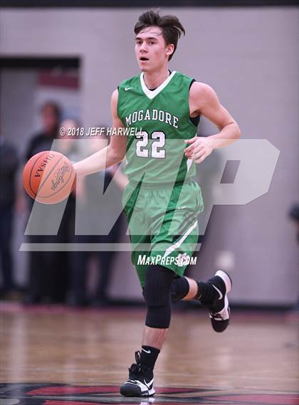 Thumbnail 1 in Springfield vs. Mogadore photogallery.