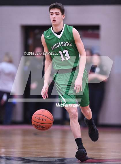 Thumbnail 1 in Springfield vs. Mogadore photogallery.