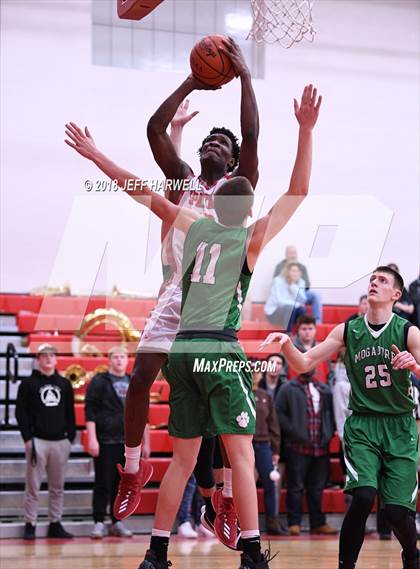 Thumbnail 3 in Springfield vs. Mogadore photogallery.