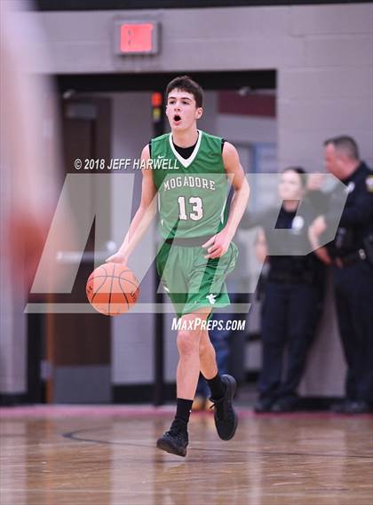 Thumbnail 1 in Springfield vs. Mogadore photogallery.