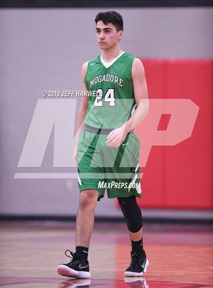 Thumbnail 3 in Springfield vs. Mogadore photogallery.