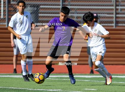 Thumbnail 2 in Warren vs. Lynwood photogallery.