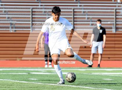 Thumbnail 3 in Warren vs. Lynwood photogallery.