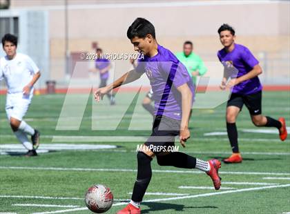 Thumbnail 1 in Warren vs. Lynwood photogallery.