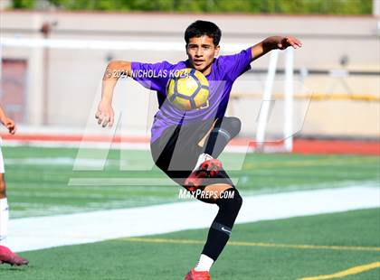 Thumbnail 3 in Warren vs. Lynwood photogallery.