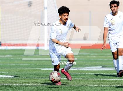 Thumbnail 3 in Warren vs. Lynwood photogallery.