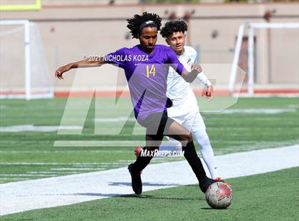 Thumbnail 1 in Warren vs. Lynwood photogallery.
