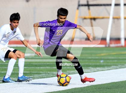 Thumbnail 3 in Warren vs. Lynwood photogallery.