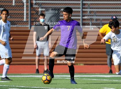 Thumbnail 3 in Warren vs. Lynwood photogallery.