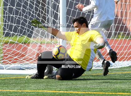 Thumbnail 3 in Warren vs. Lynwood photogallery.