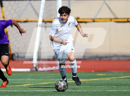 Thumbnail 3 in Warren vs. Lynwood photogallery.
