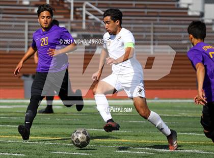 Thumbnail 3 in Warren vs. Lynwood photogallery.