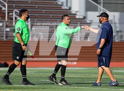 Thumbnail 3 in Warren vs. Lynwood photogallery.