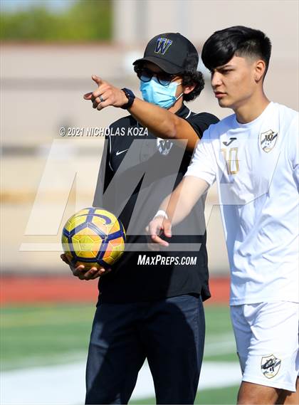 Thumbnail 1 in Warren vs. Lynwood photogallery.