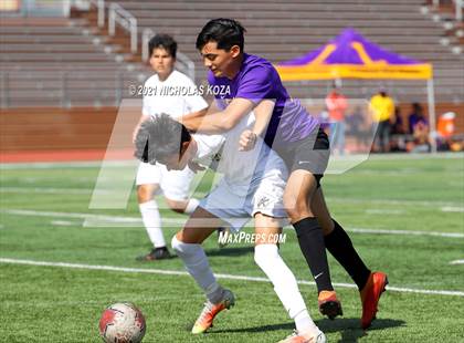 Thumbnail 3 in Warren vs. Lynwood photogallery.