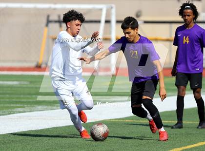 Thumbnail 1 in Warren vs. Lynwood photogallery.
