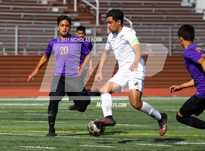 Thumbnail 1 in Warren vs. Lynwood photogallery.