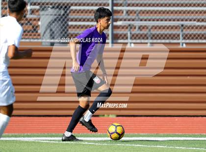 Thumbnail 2 in Warren vs. Lynwood photogallery.