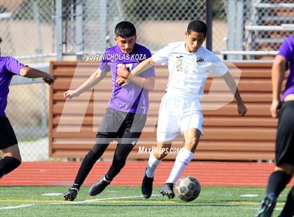 Thumbnail 2 in Warren vs. Lynwood photogallery.