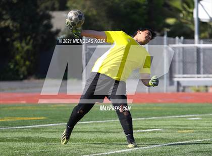 Thumbnail 1 in Warren vs. Lynwood photogallery.