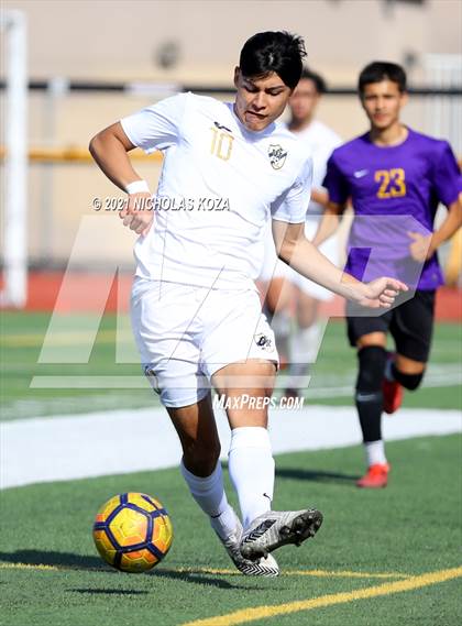 Thumbnail 2 in Warren vs. Lynwood photogallery.