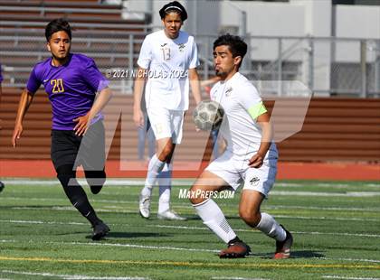 Thumbnail 3 in Warren vs. Lynwood photogallery.