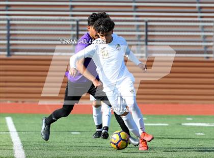 Thumbnail 2 in Warren vs. Lynwood photogallery.