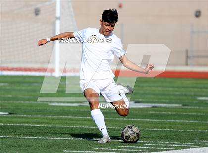 Thumbnail 3 in Warren vs. Lynwood photogallery.