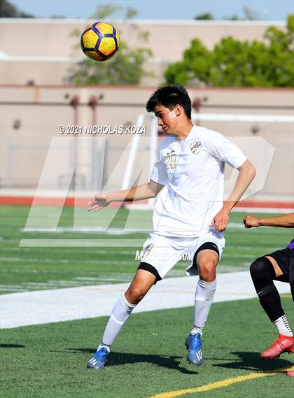 Thumbnail 2 in Warren vs. Lynwood photogallery.