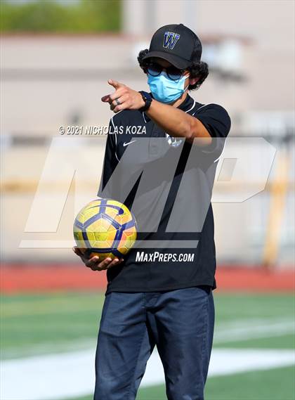 Thumbnail 3 in Warren vs. Lynwood photogallery.