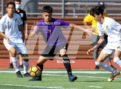 Thumbnail 1 in Warren vs. Lynwood photogallery.