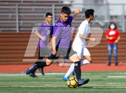 Thumbnail 2 in Warren vs. Lynwood photogallery.