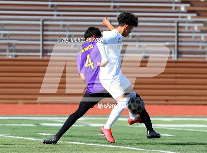 Thumbnail 2 in Warren vs. Lynwood photogallery.