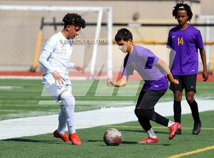 Thumbnail 2 in Warren vs. Lynwood photogallery.