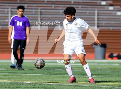 Thumbnail 3 in Warren vs. Lynwood photogallery.