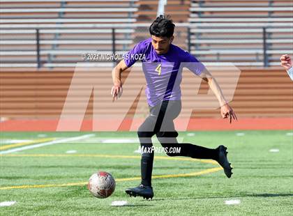 Thumbnail 3 in Warren vs. Lynwood photogallery.