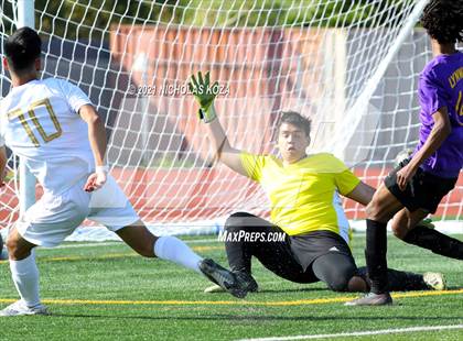 Thumbnail 2 in Warren vs. Lynwood photogallery.