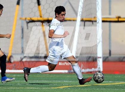 Thumbnail 3 in Warren vs. Lynwood photogallery.
