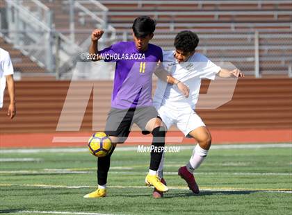 Thumbnail 1 in Warren vs. Lynwood photogallery.