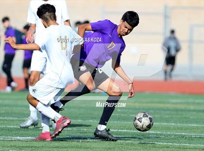 Thumbnail 1 in Warren vs. Lynwood photogallery.
