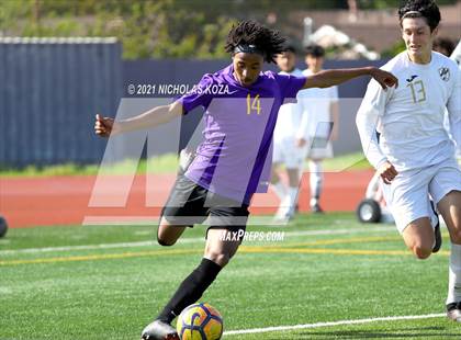 Thumbnail 2 in Warren vs. Lynwood photogallery.