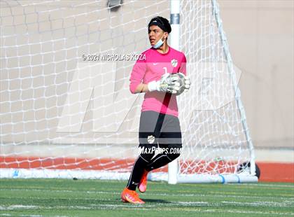 Thumbnail 3 in Warren vs. Lynwood photogallery.
