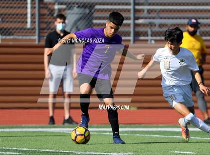 Thumbnail 1 in Warren vs. Lynwood photogallery.