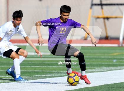 Thumbnail 2 in Warren vs. Lynwood photogallery.